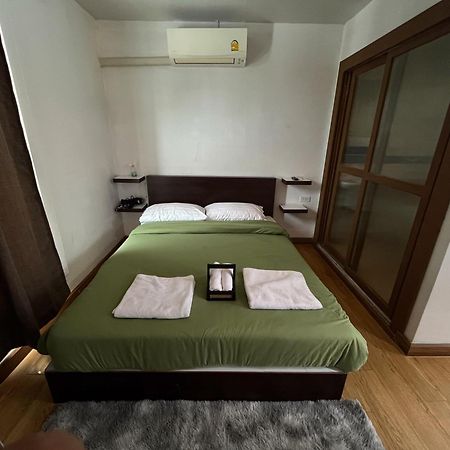 Bud Brew Beyond Dispensary And Hotel Bangkok Bagian luar foto